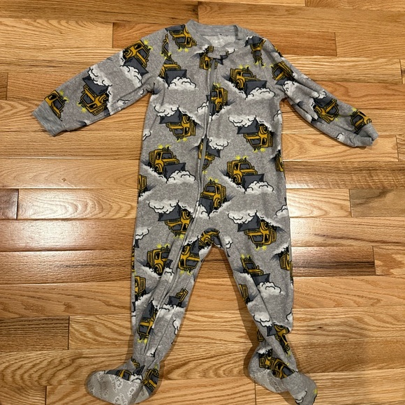 Carters 2t Zip up footie pajamas bundle - Picture 3 of 3